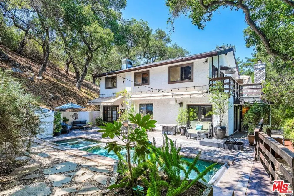 805 Malibu Meadows Drive Calabasas, CA 91302