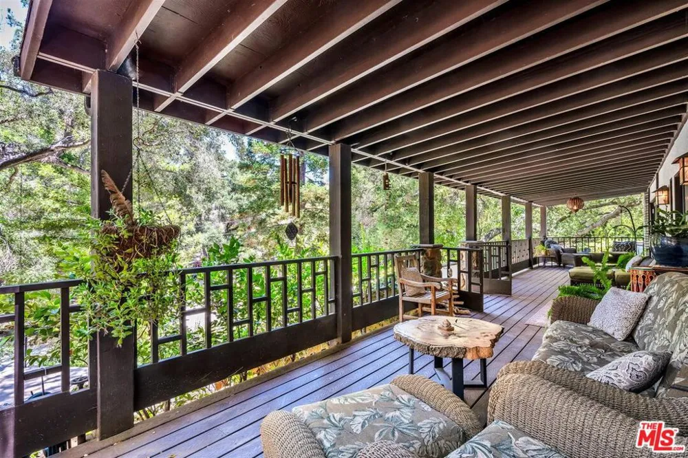 805 Malibu Meadows Drive Calabasas, CA 91302