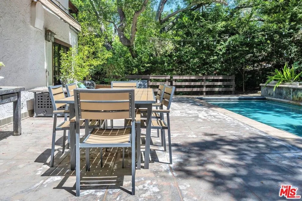 805 Malibu Meadows Drive Calabasas, CA 91302