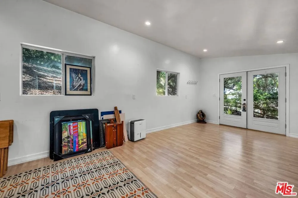 805 Malibu Meadows Drive Calabasas, CA 91302