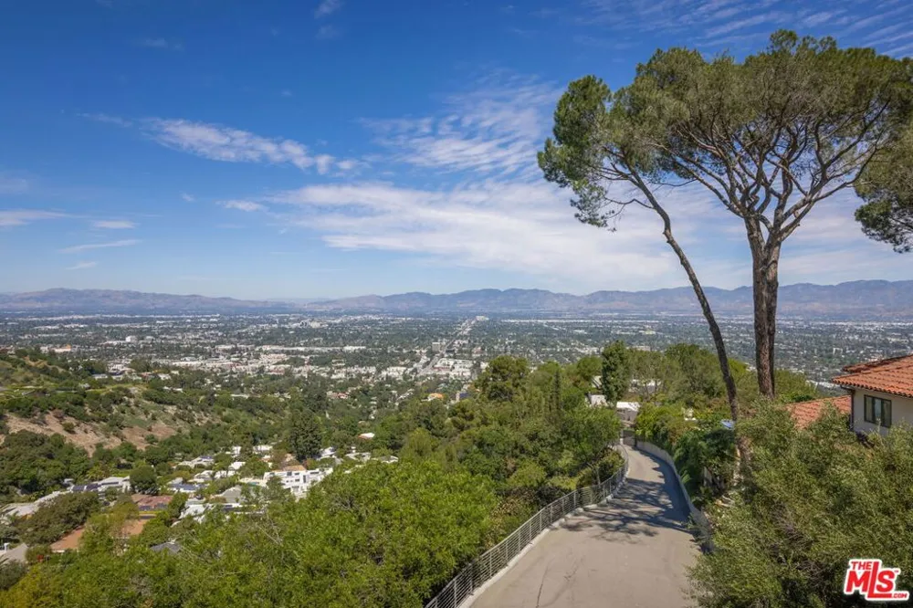 3337 Beverly Ranch Road Beverly Hills, CA 90210
