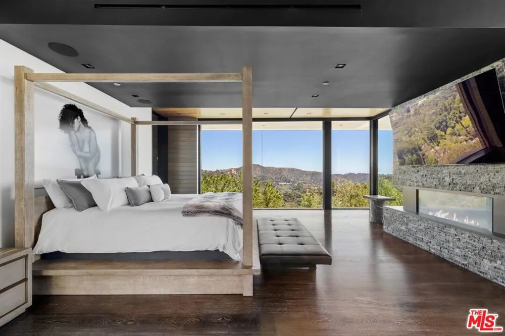 3000 Benedict Canyon Drive Beverly Hills, CA 90210