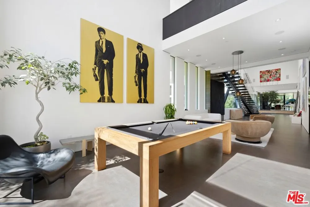 3000 Benedict Canyon Drive Beverly Hills, CA 90210