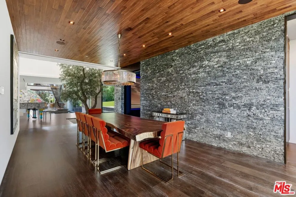 3000 Benedict Canyon Drive Beverly Hills, CA 90210