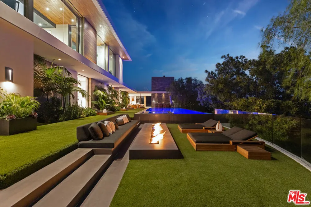 3000 Benedict Canyon Drive Beverly Hills, CA 90210