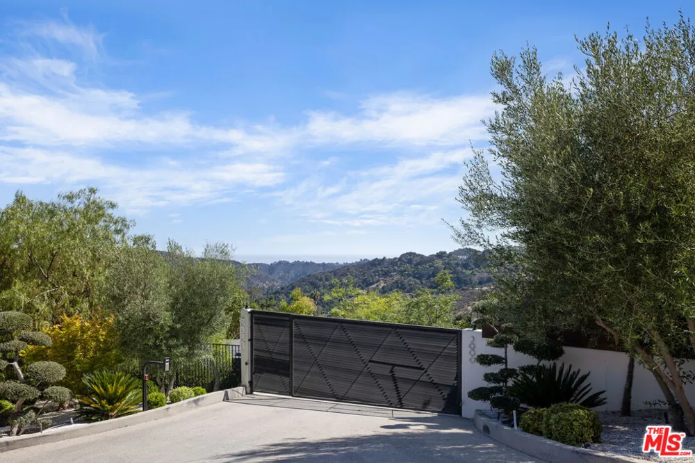 3000 Benedict Canyon Drive Beverly Hills, CA 90210