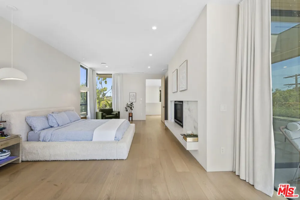 513 Martel Avenue Los Angeles, CA 90036