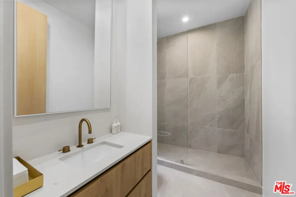 513 Martel Avenue Los Angeles, CA 90036