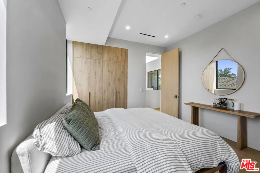 513 Martel Avenue Los Angeles, CA 90036