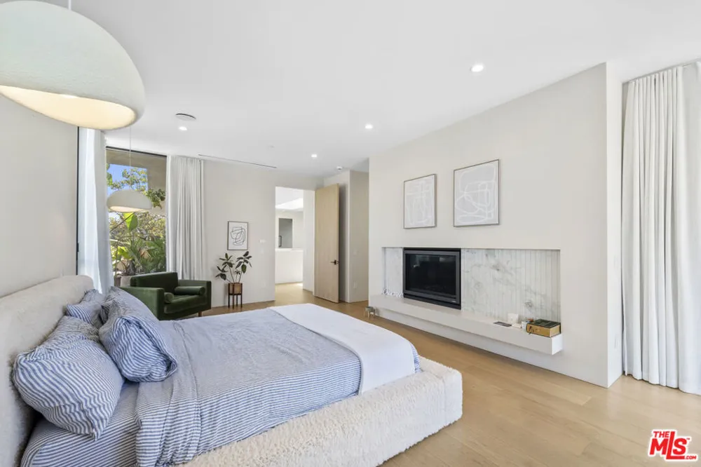 513 Martel Avenue Los Angeles, CA 90036