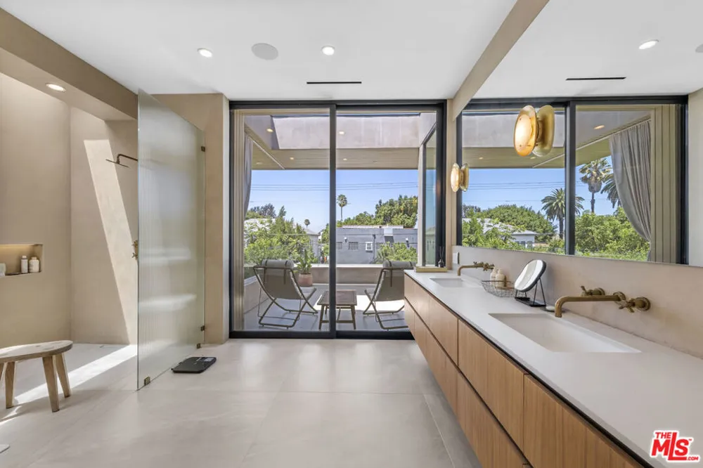 513 Martel Avenue Los Angeles, CA 90036