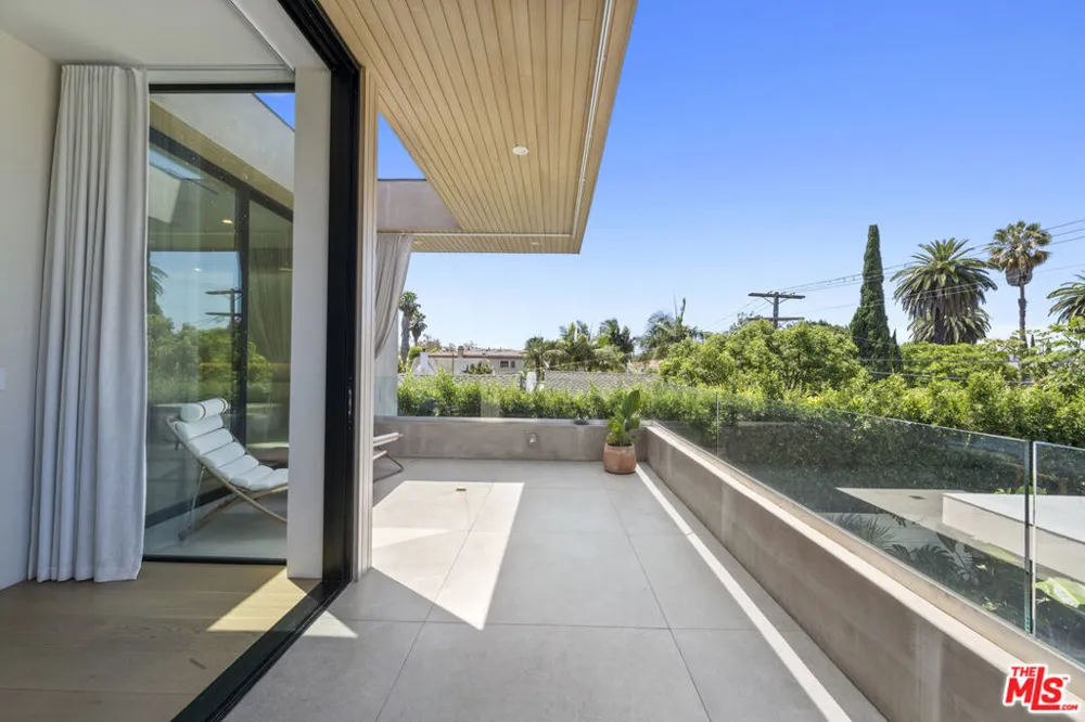 513 Martel Avenue Los Angeles, CA 90036
