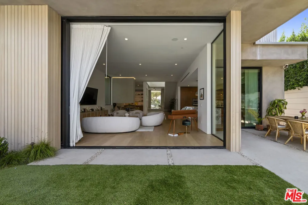 513 Martel Avenue Los Angeles, CA 90036