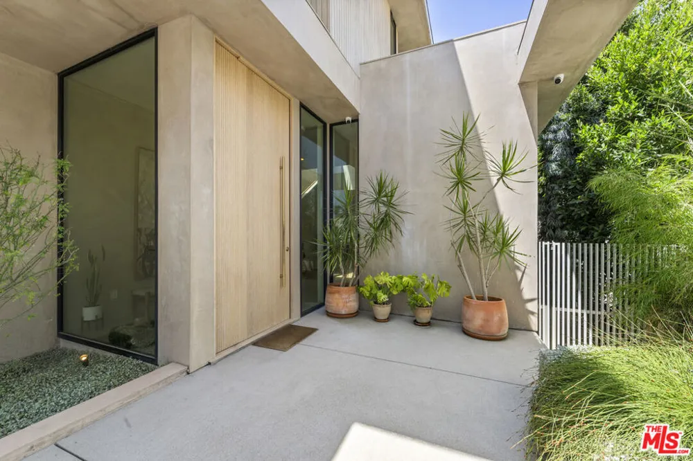 513 Martel Avenue Los Angeles, CA 90036