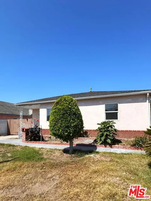 1223 Maple Street