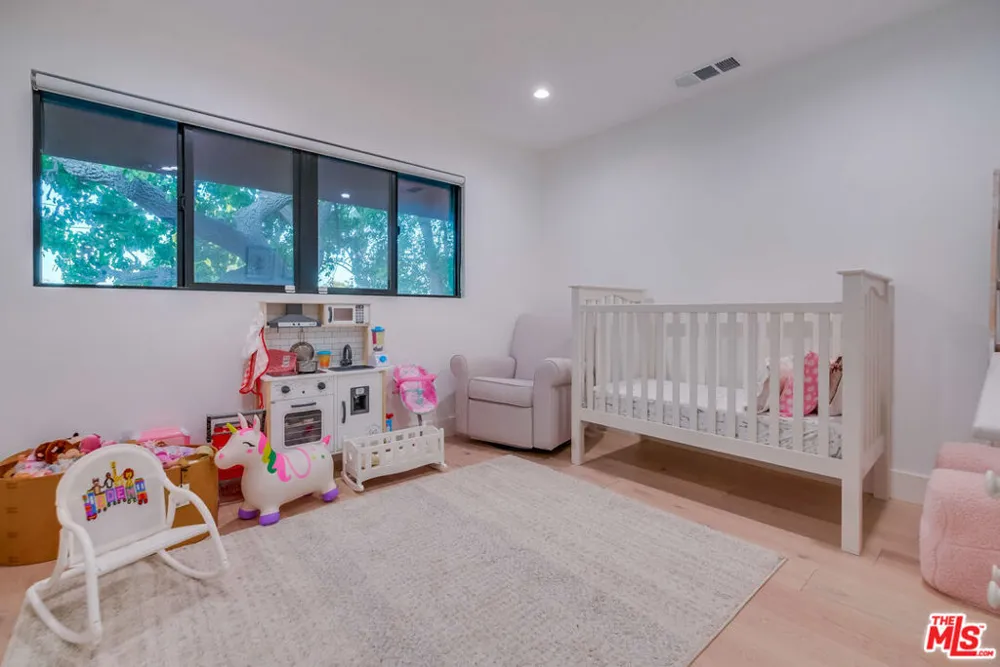 5715 Corteen Place Valley Village, CA 91607