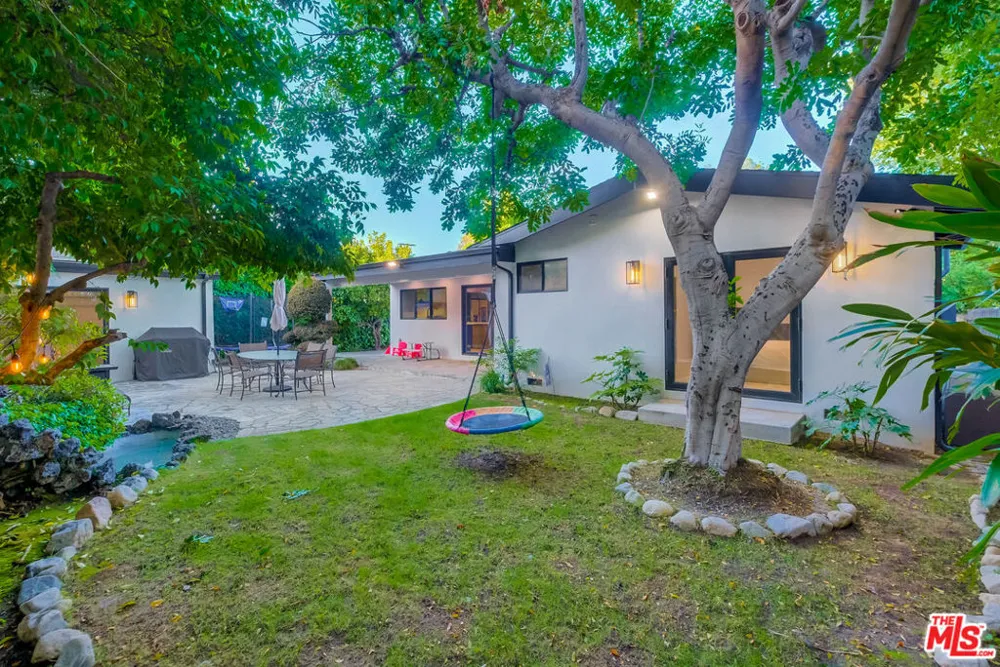 5715 Corteen Place Valley Village, CA 91607
