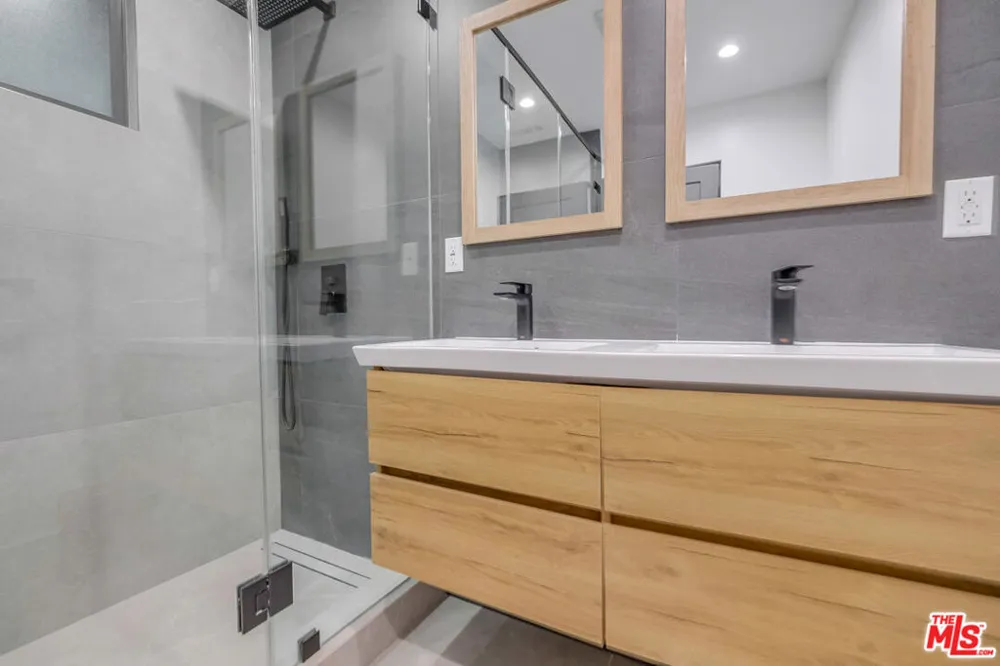 5715 Corteen Place Valley Village, CA 91607
