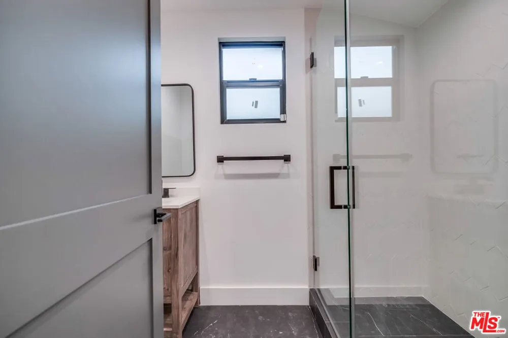 5715 Corteen Place Valley Village, CA 91607