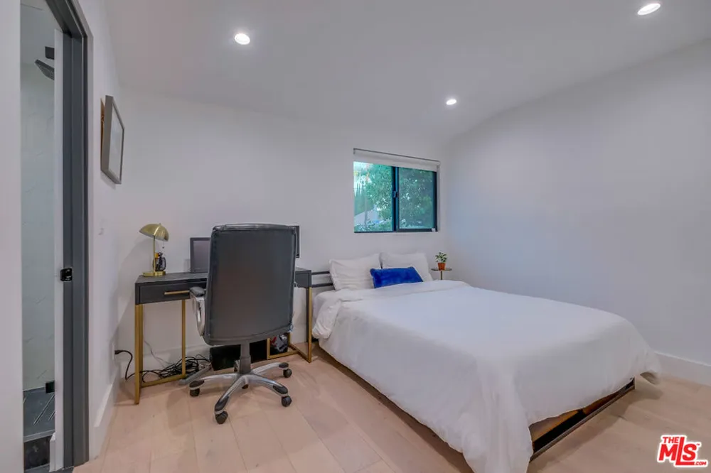 5715 Corteen Place Valley Village, CA 91607