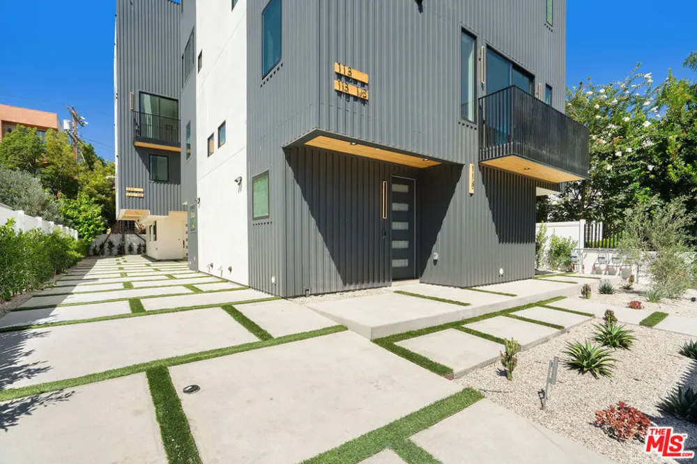 111 Orlando Avenue Los Angeles, CA 90048
