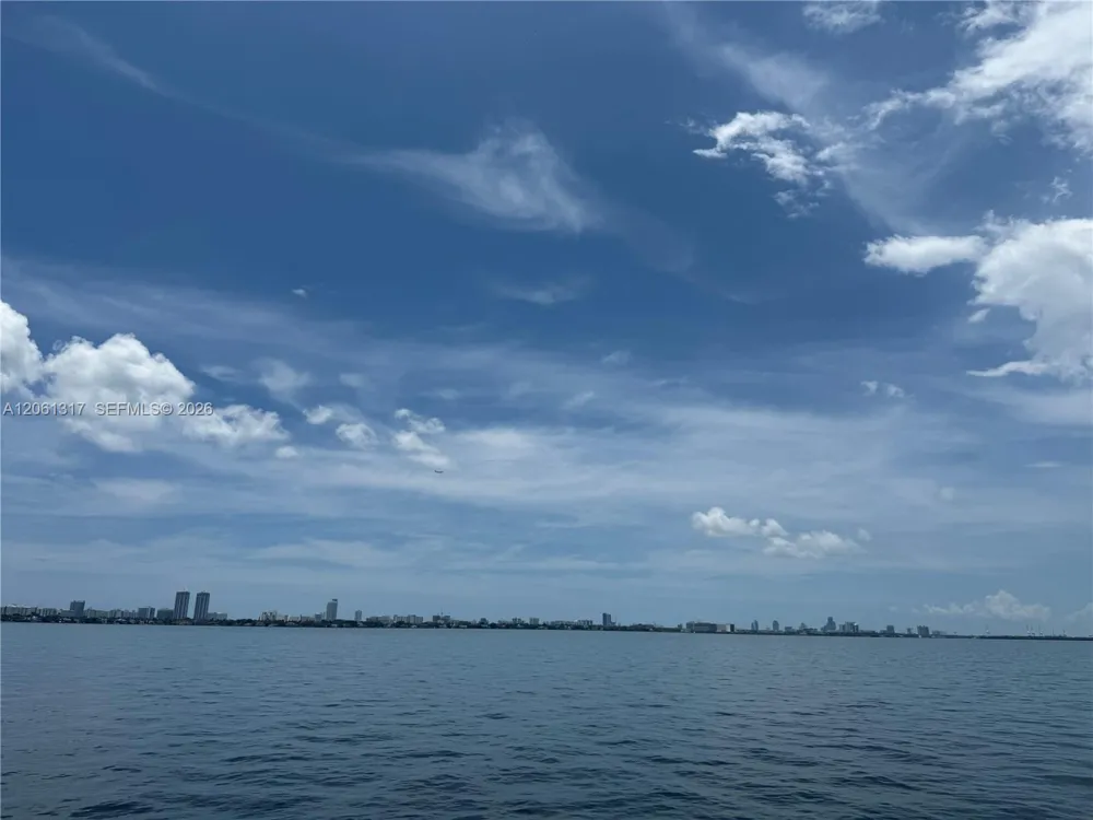 1801 S Treasure Dr #115 North Bay Village, FL 33141