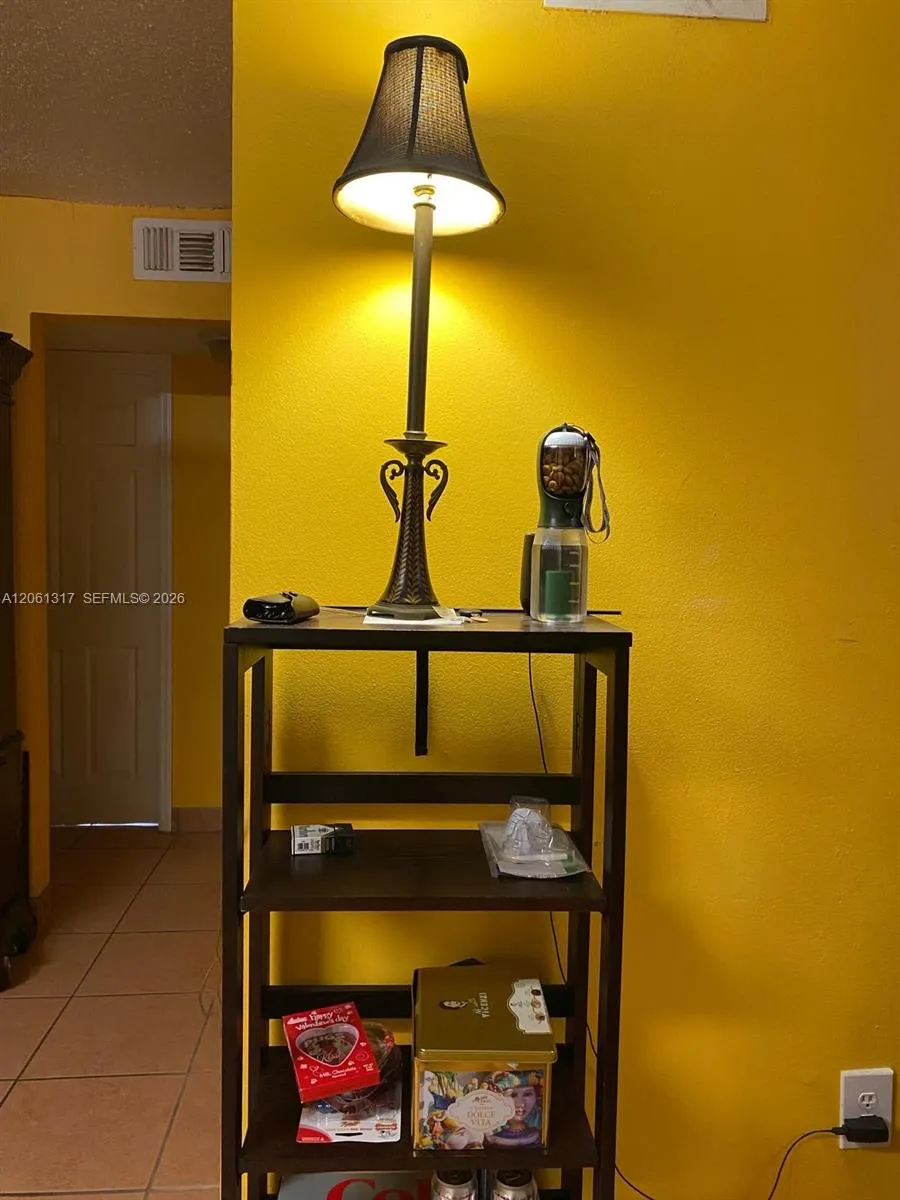 1801 S Treasure Dr #115 North Bay Village, FL 33141