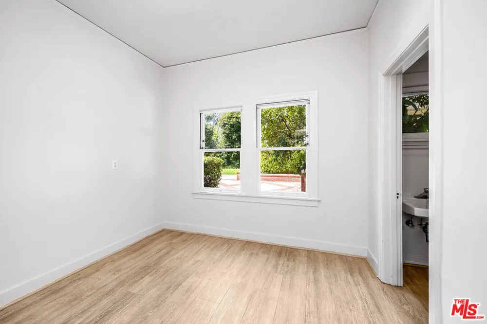 809 Bedford Drive Beverly Hills, CA 90210