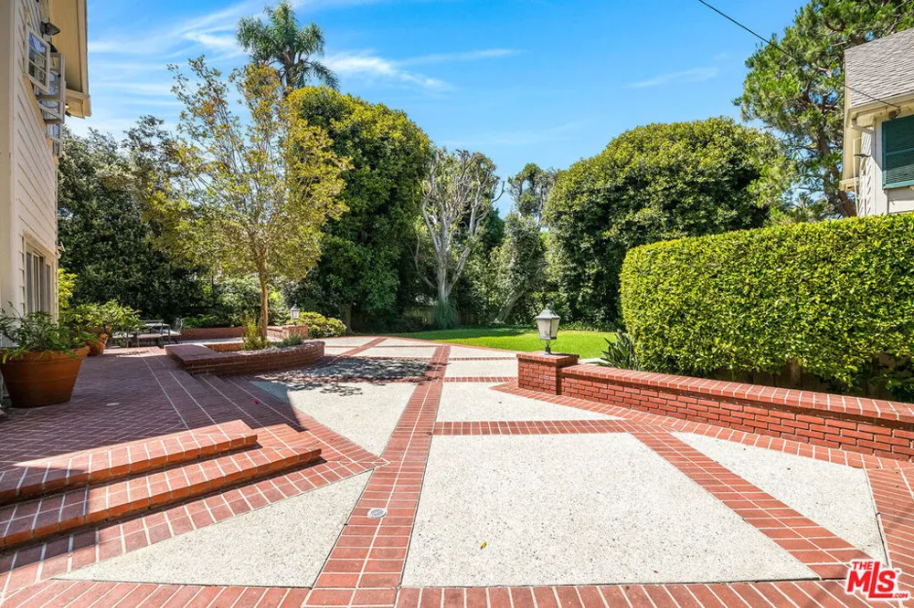 809 Bedford Drive Beverly Hills, CA 90210