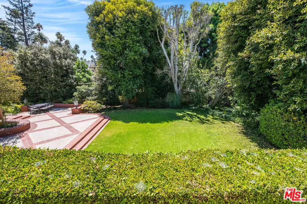 809 Bedford Drive Beverly Hills, CA 90210