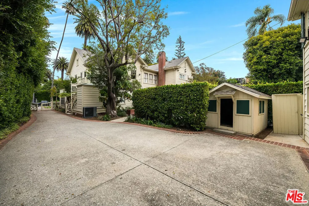 809 Bedford Drive Beverly Hills, CA 90210