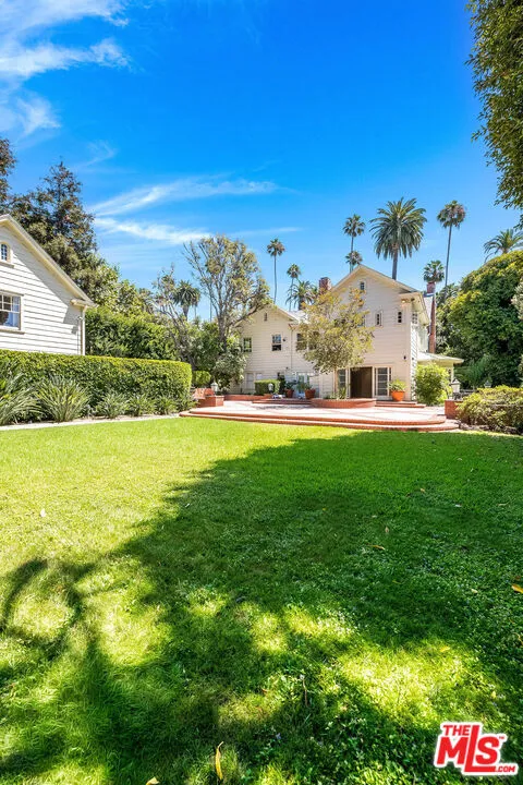 809 Bedford Drive Beverly Hills, CA 90210