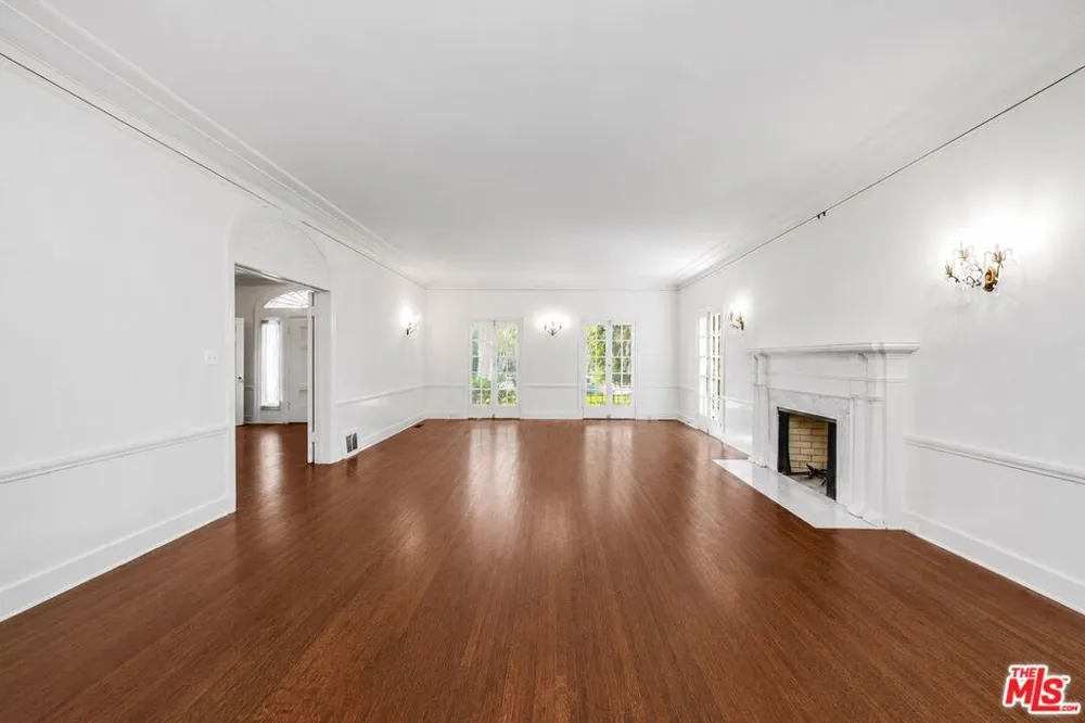 809 Bedford Drive Beverly Hills, CA 90210