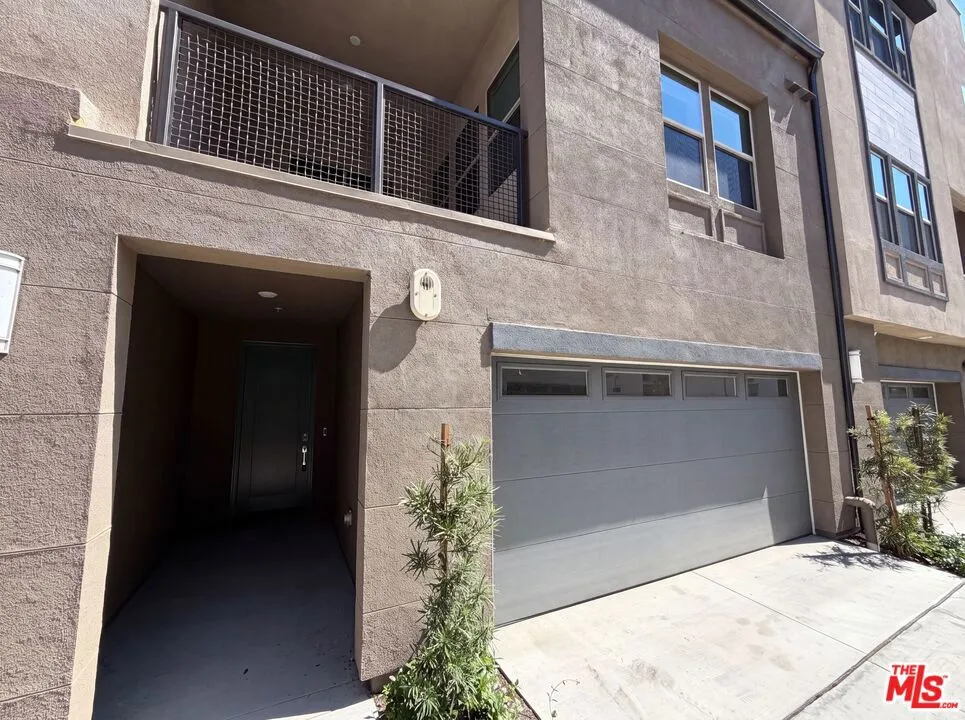 1718 Hollyleaf Terrace Montebello, CA 90640