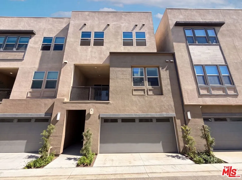 1718 Hollyleaf Terrace Montebello, CA 90640
