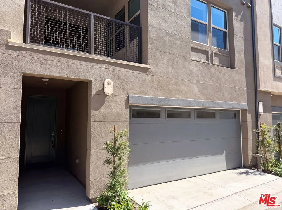 1718 Hollyleaf Terrace Montebello, CA 90640