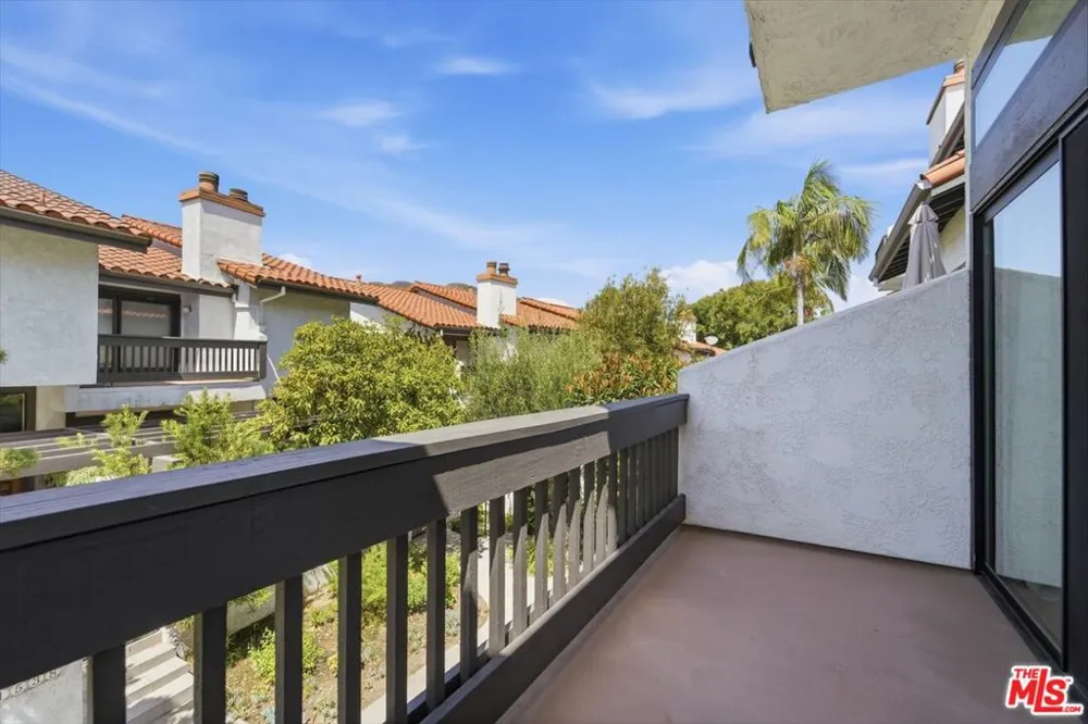 1544 Michael Lane Los Angeles, CA 90272