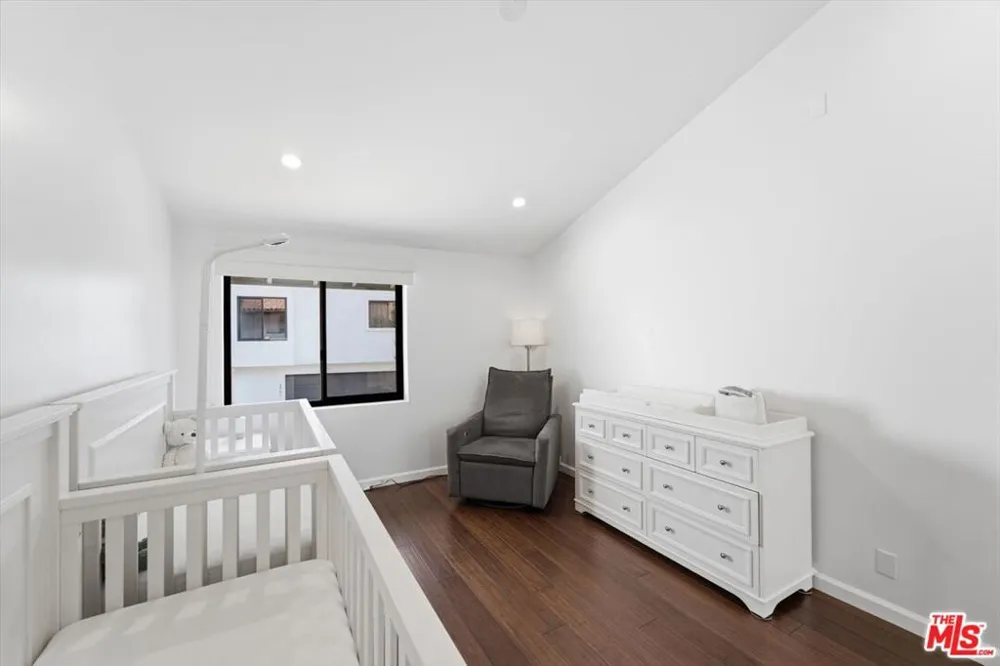 1544 Michael Lane Los Angeles, CA 90272