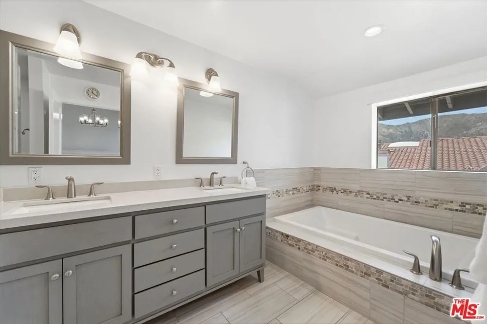 1544 Michael Lane Los Angeles, CA 90272
