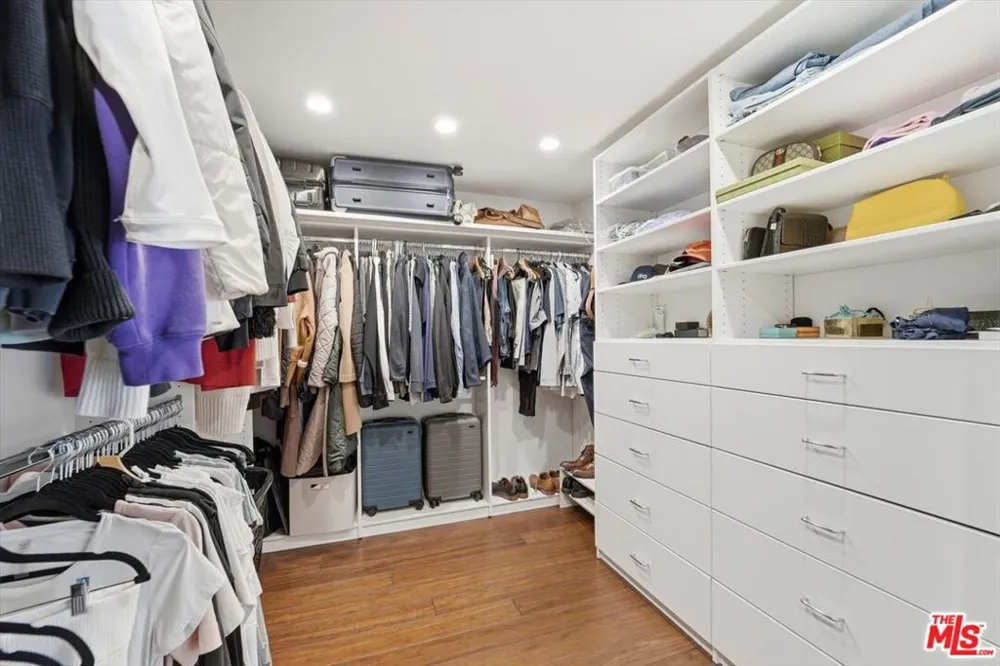1544 Michael Lane Los Angeles, CA 90272