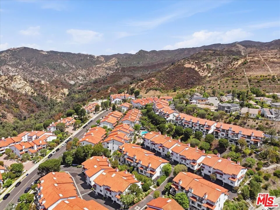 1544 Michael Lane Los Angeles, CA 90272