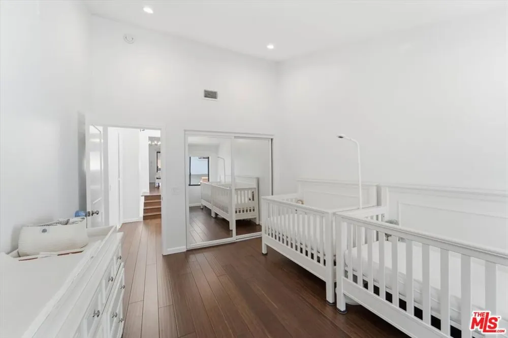 1544 Michael Lane Los Angeles, CA 90272