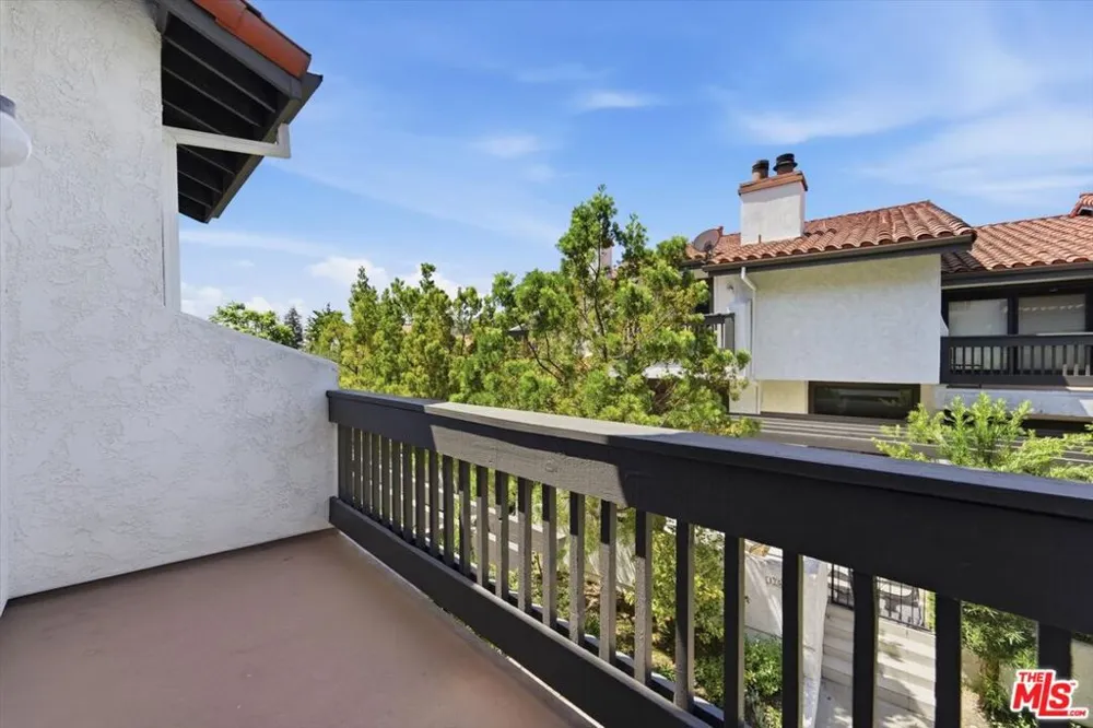 1544 Michael Lane Los Angeles, CA 90272