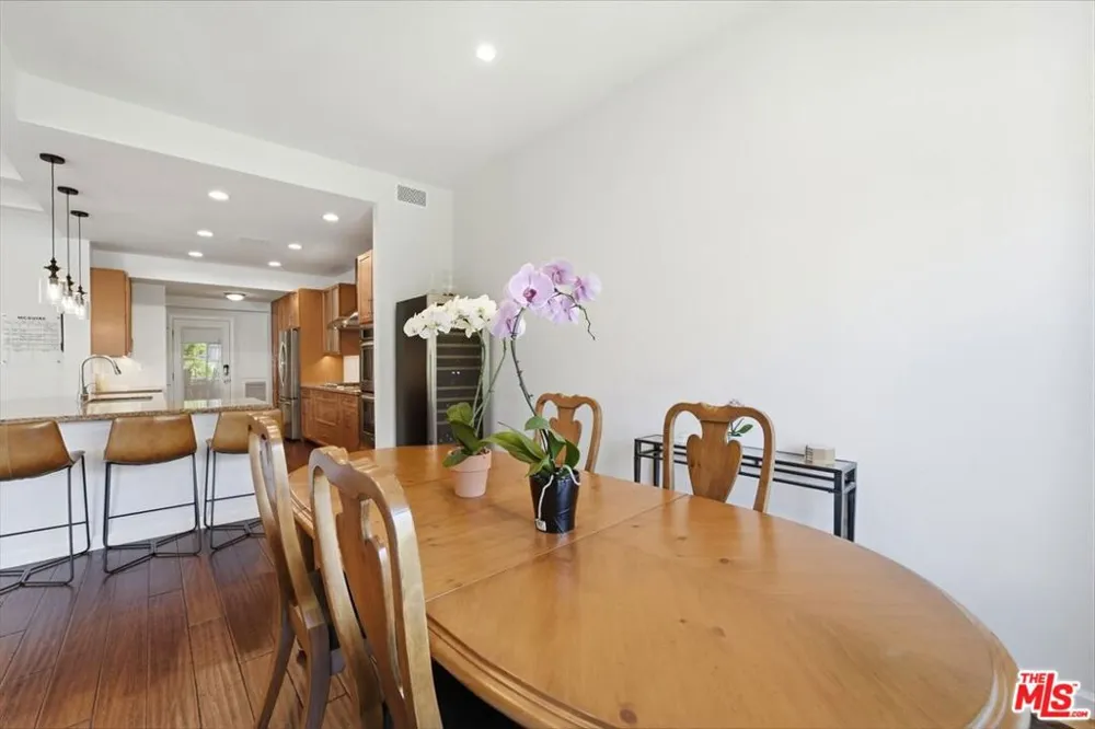 1544 Michael Lane Los Angeles, CA 90272
