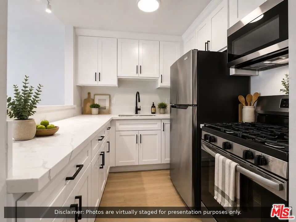 1337 S Hoover Street #1505 # 3 Los Angeles, CA 90006