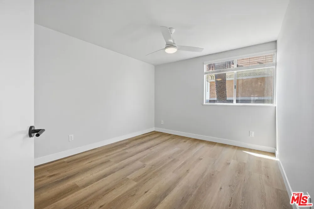 1337 S Hoover Street #1505 # 3 Los Angeles, CA 90006