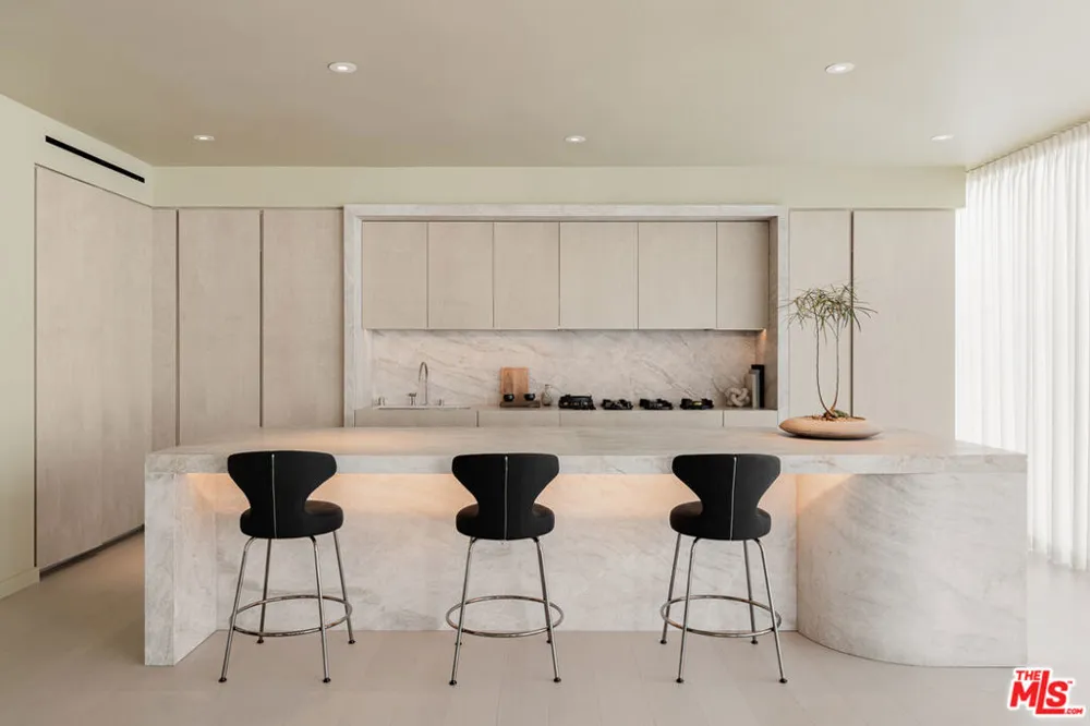 9200 Wilshire Boulevard #402W Beverly Hills, CA 90212