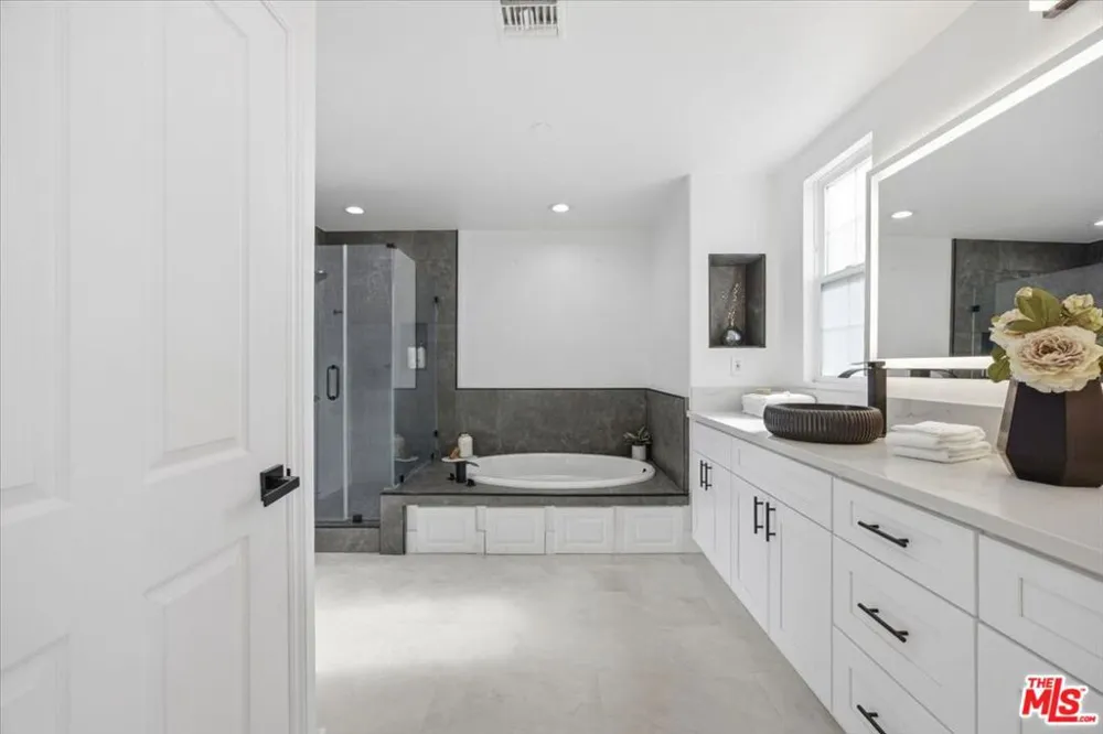 12975 Agustin Place #335 Playa Vista, CA 90094