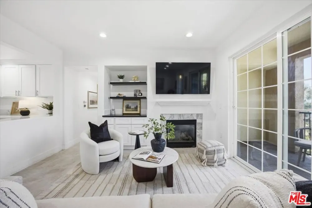 12975 Agustin Place #335 Playa Vista, CA 90094