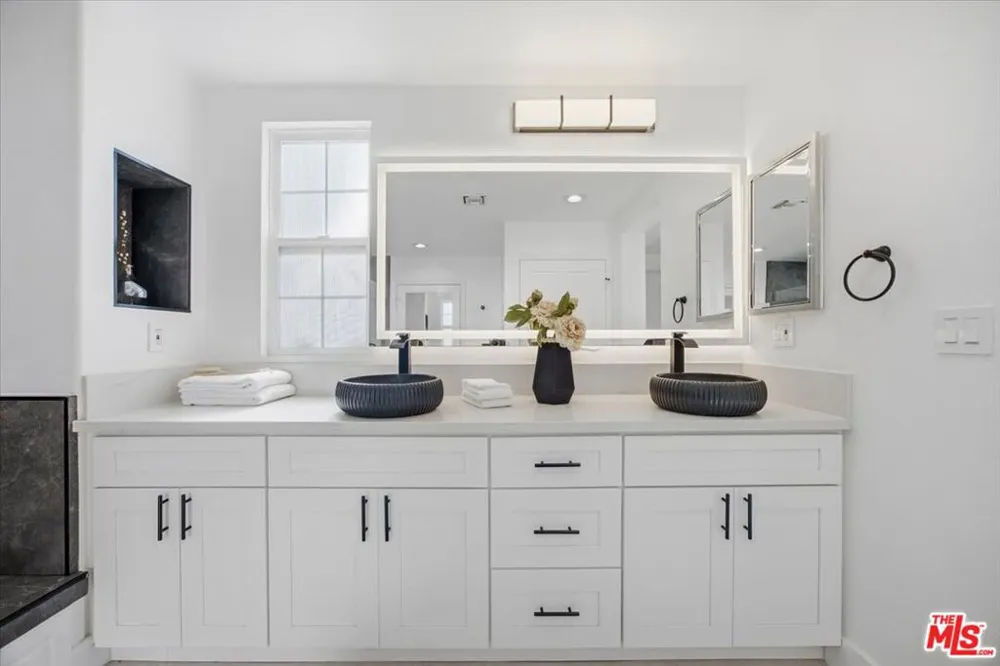 12975 Agustin Place #335 Playa Vista, CA 90094